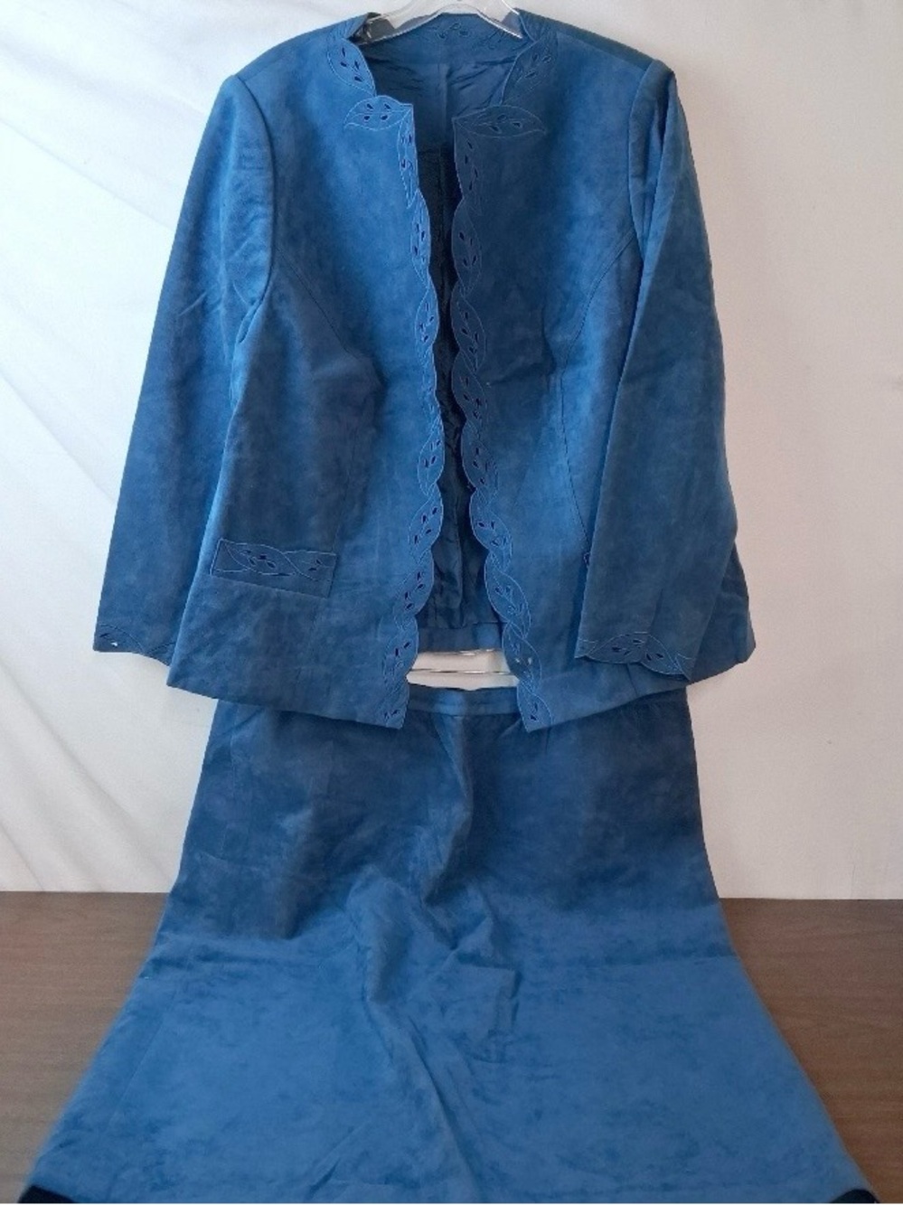 Vintage Welfit Fashions Blue Suede Two-Piece Suit Skirt Jacket Set Women's Teal